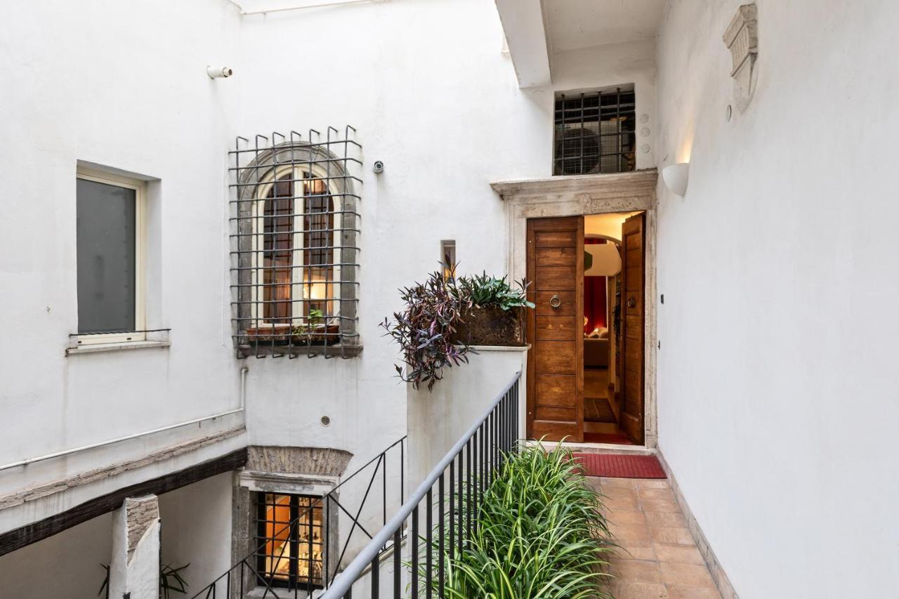 Апартаменты Rome As You Feel - Charming Loft In Navona Экстерьер фото